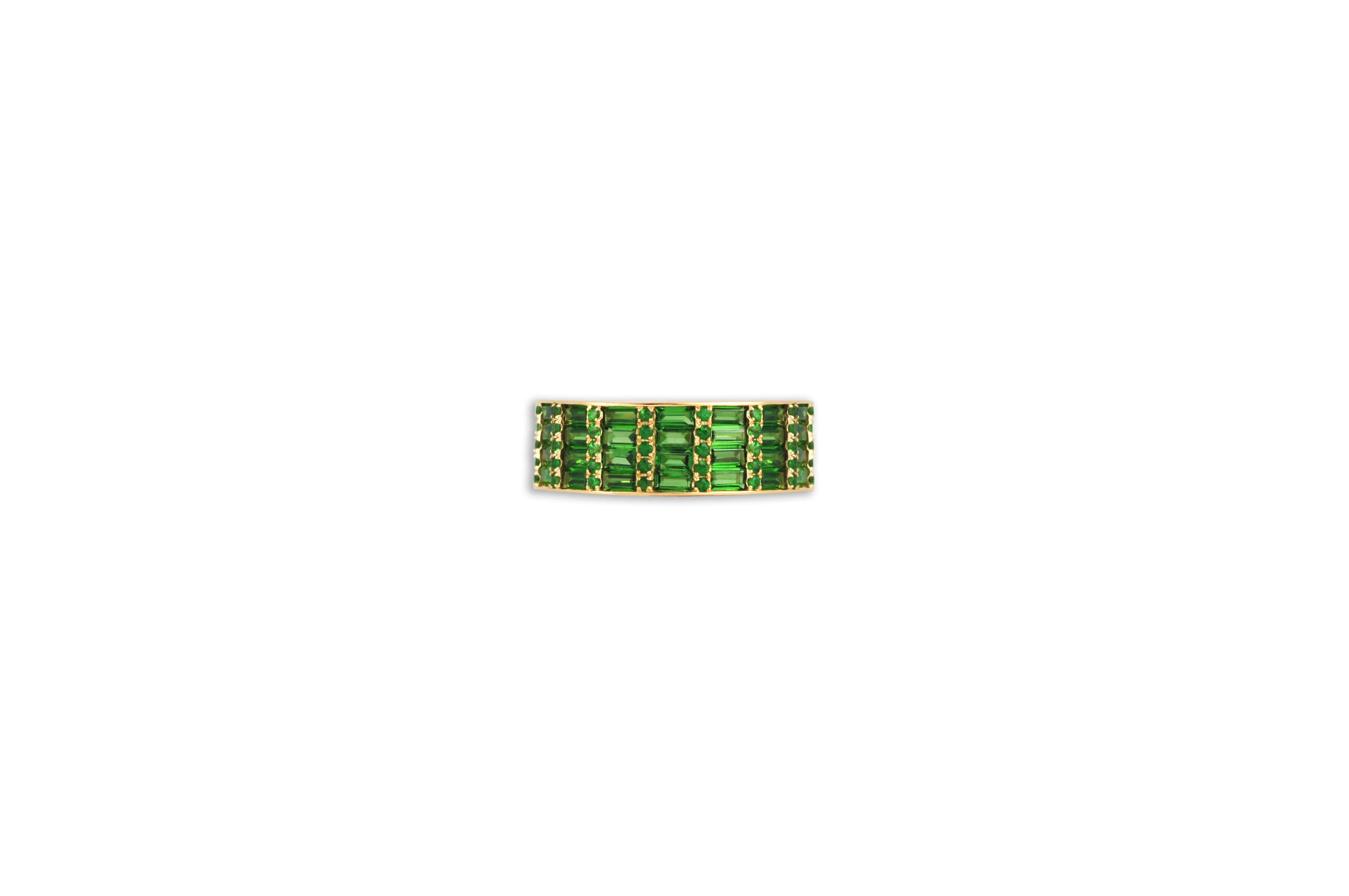 Classic Tsavorite Eternity Cigar 5 Ring set in Yellow Gold