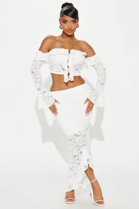 Perfect Moment Lace Skirt Set - White